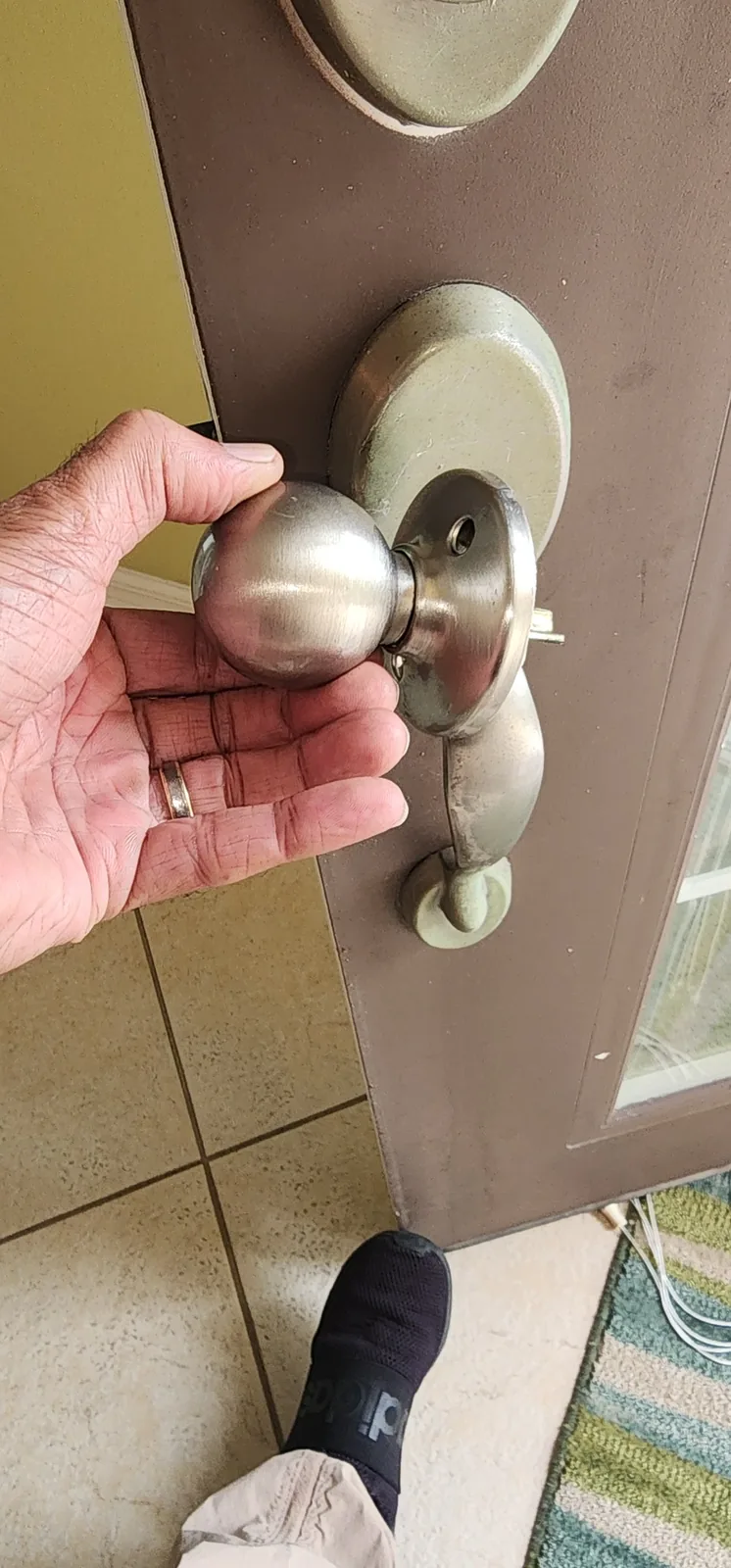 Door lock and knob repair close up
